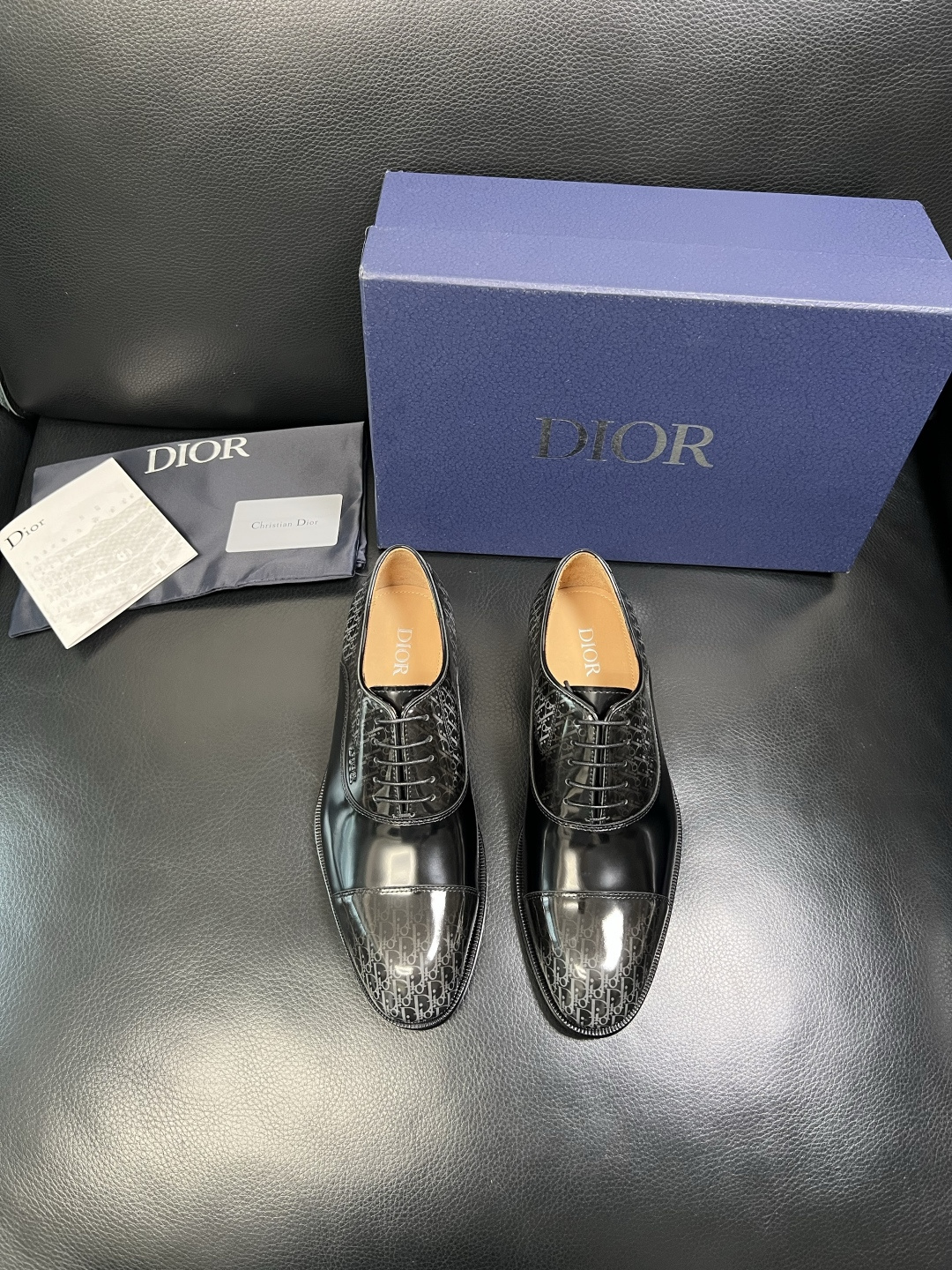 Dior 高品质 顶级工艺品 迪奥 皮鞋系列专柜同步原厂配置，意大利进口牛皮，全进口水染牛皮里垫，鞋底：