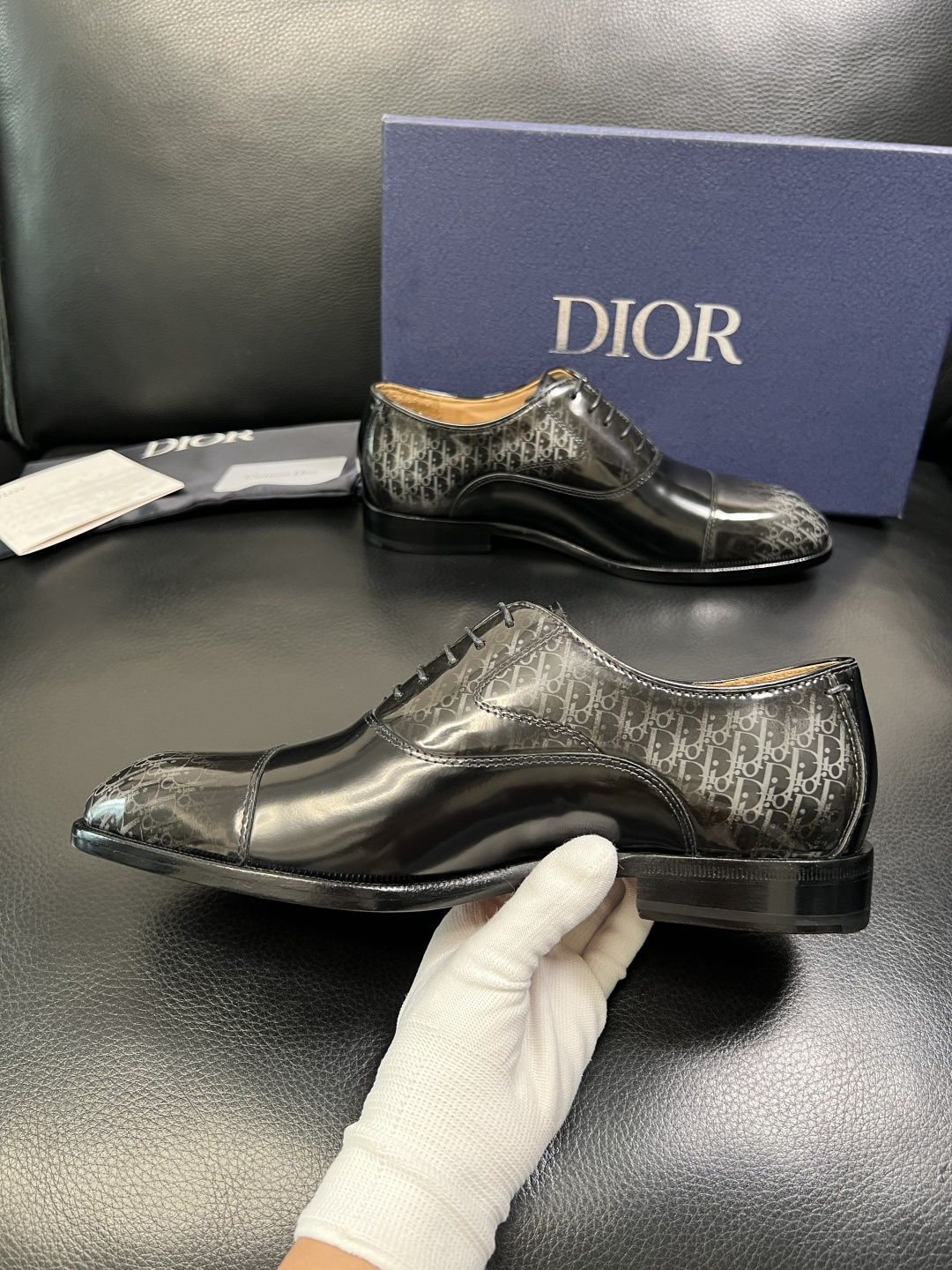 Dior 高品质 顶级工艺品 迪奥 皮鞋系列专柜同步原厂配置，意大利进口牛皮，全进口水染牛皮里垫，鞋底：