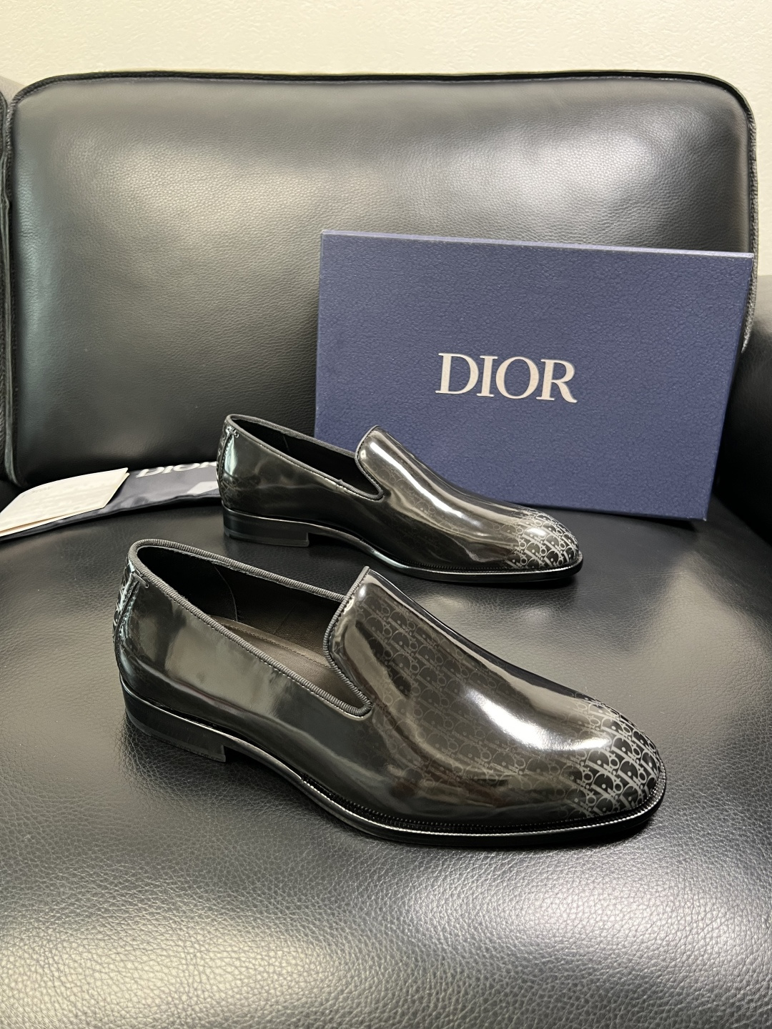 Dior 高品质 顶级工艺品 迪奥 皮鞋系列专柜同步原厂配置，意大利进口牛皮，全进口水染牛皮里垫，鞋底：