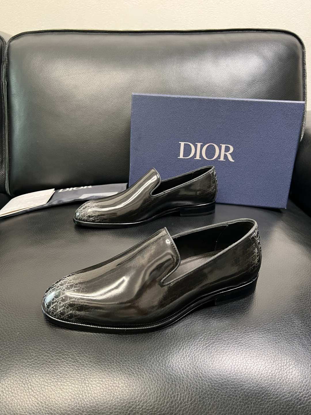 Dior 高品质 顶级工艺品 迪奥 皮鞋系列专柜同步原厂配置，意大利进口牛皮，全进口水染牛皮里垫，鞋底：