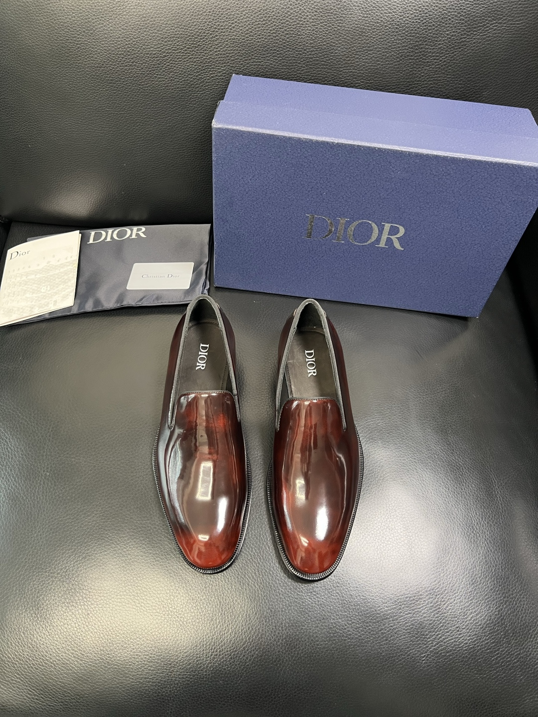 Dior 高品质 顶级工艺品 迪奥 皮鞋系列专柜同步原厂配置，意大利进口牛皮，全进口水染牛皮里垫，鞋底：