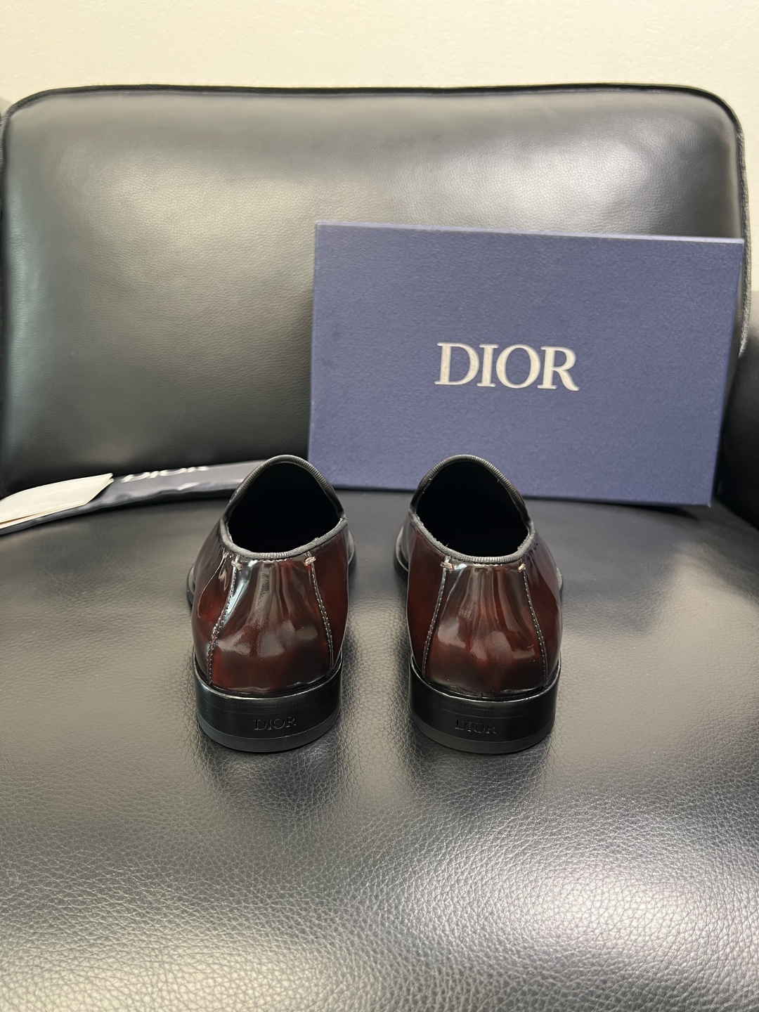 Dior 高品质 顶级工艺品 迪奥 皮鞋系列专柜同步原厂配置，意大利进口牛皮，全进口水染牛皮里垫，鞋底：