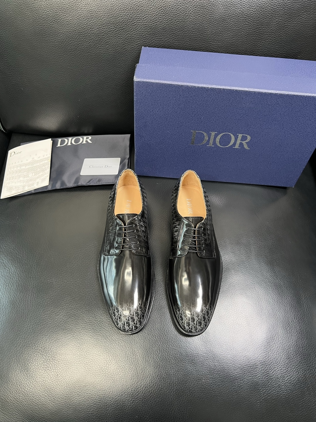 Dior 高品质 顶级工艺品 迪奥 皮鞋系列专柜同步原厂配置，意大利进口牛皮，全进口水染牛皮里垫，鞋底：