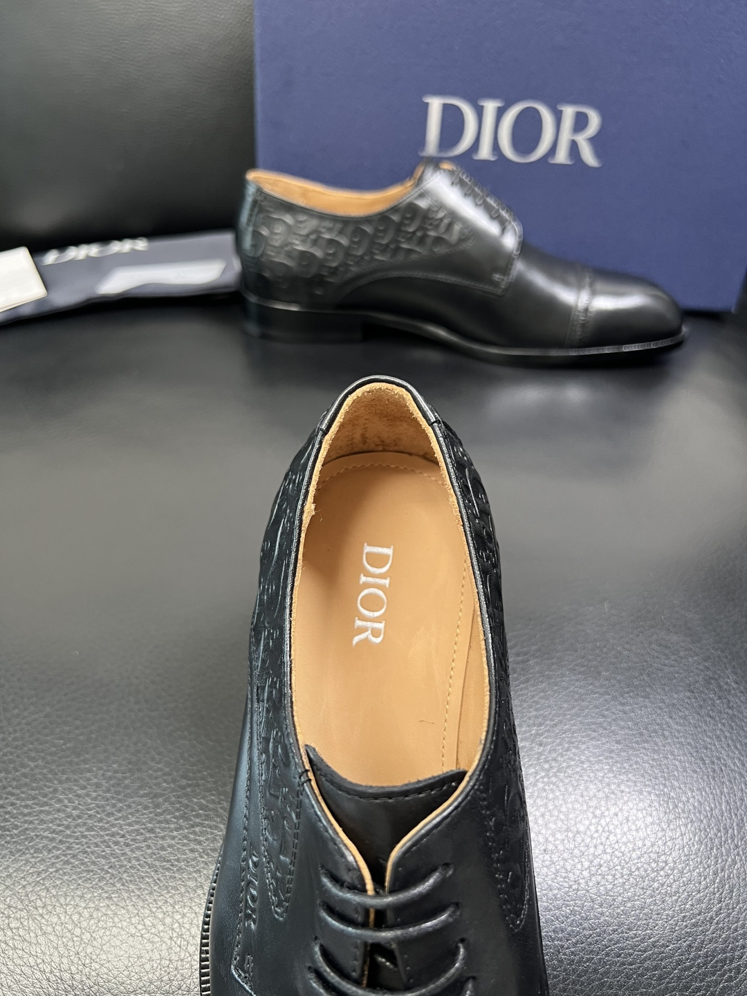 Dior 高品质 顶级工艺品 迪奥 皮鞋系列专柜同步原厂配置，意大利进口牛皮，全进口水染牛皮里垫，鞋底：