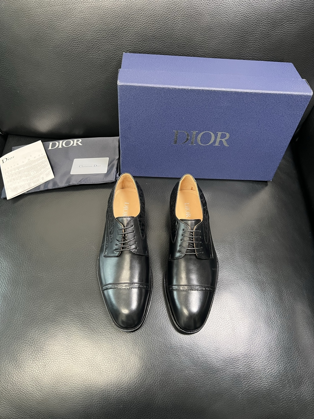 Dior 高品质 顶级工艺品 迪奥 皮鞋系列专柜同步原厂配置，意大利进口牛皮，全进口水染牛皮里垫，鞋底：