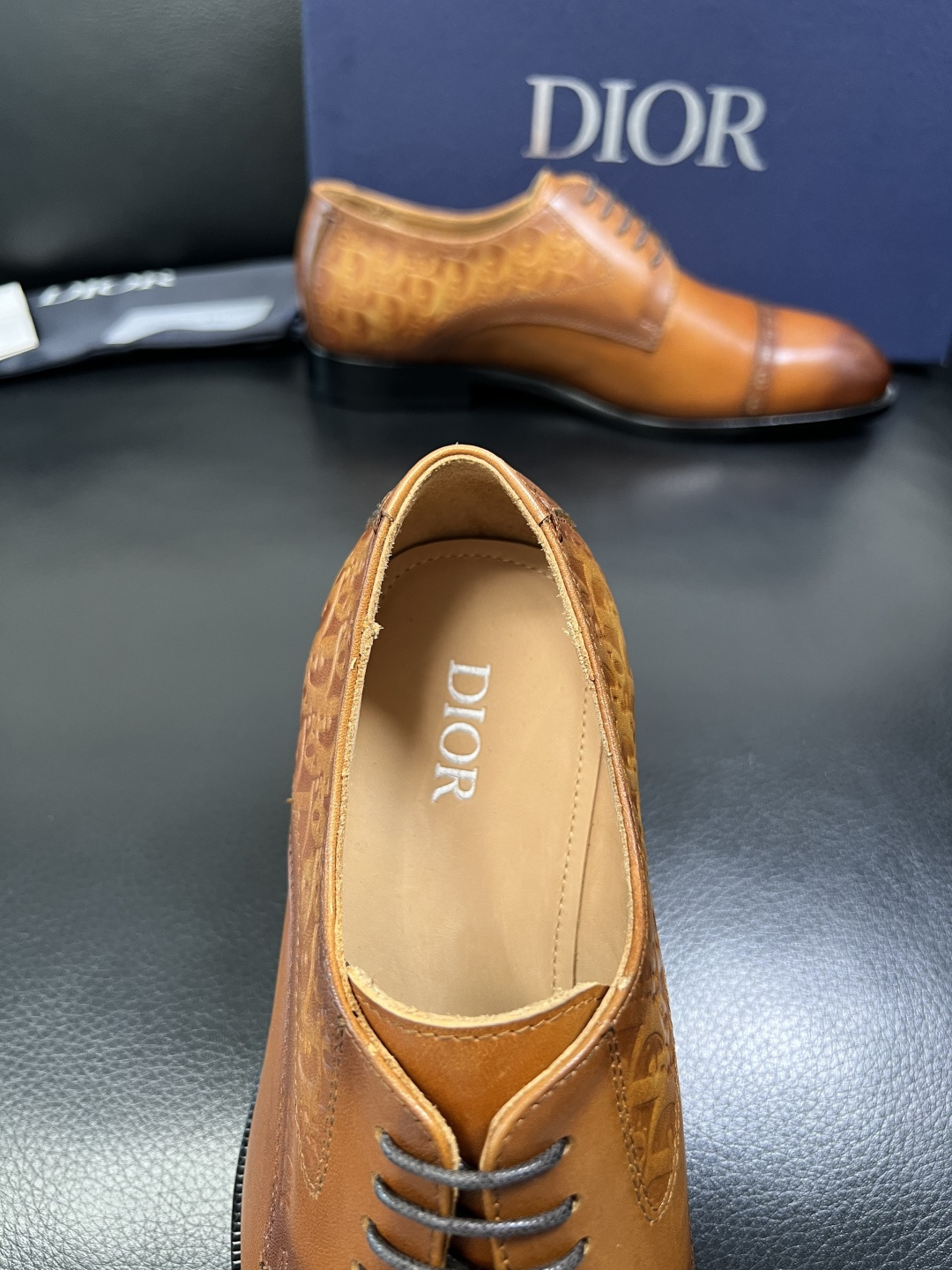 Dior 高品质 顶级工艺品 迪奥 皮鞋系列专柜同步原厂配置，意大利进口牛皮，全进口水染牛皮里垫，鞋底：
