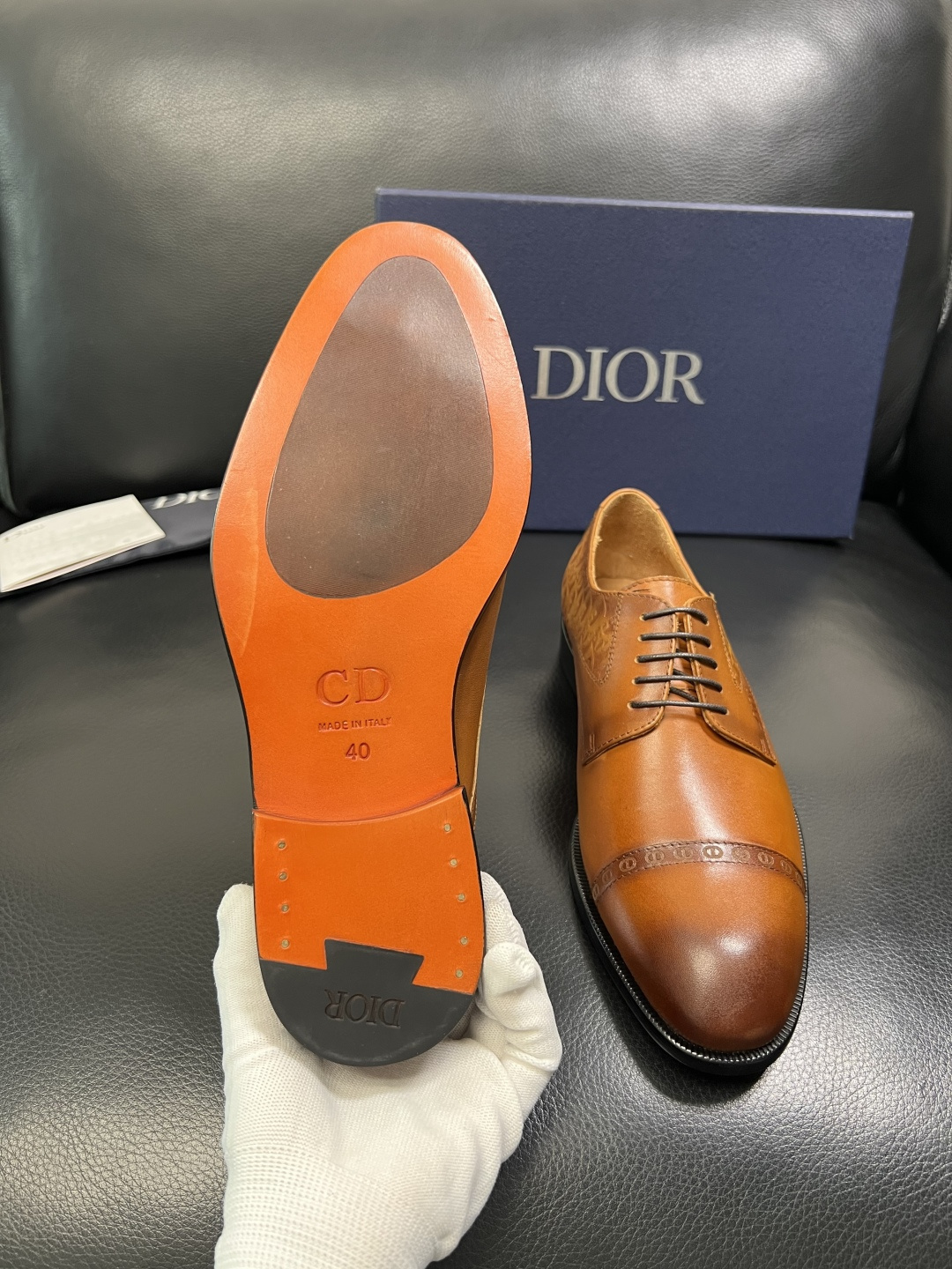 Dior 高品质 顶级工艺品 迪奥 皮鞋系列专柜同步原厂配置，意大利进口牛皮，全进口水染牛皮里垫，鞋底：