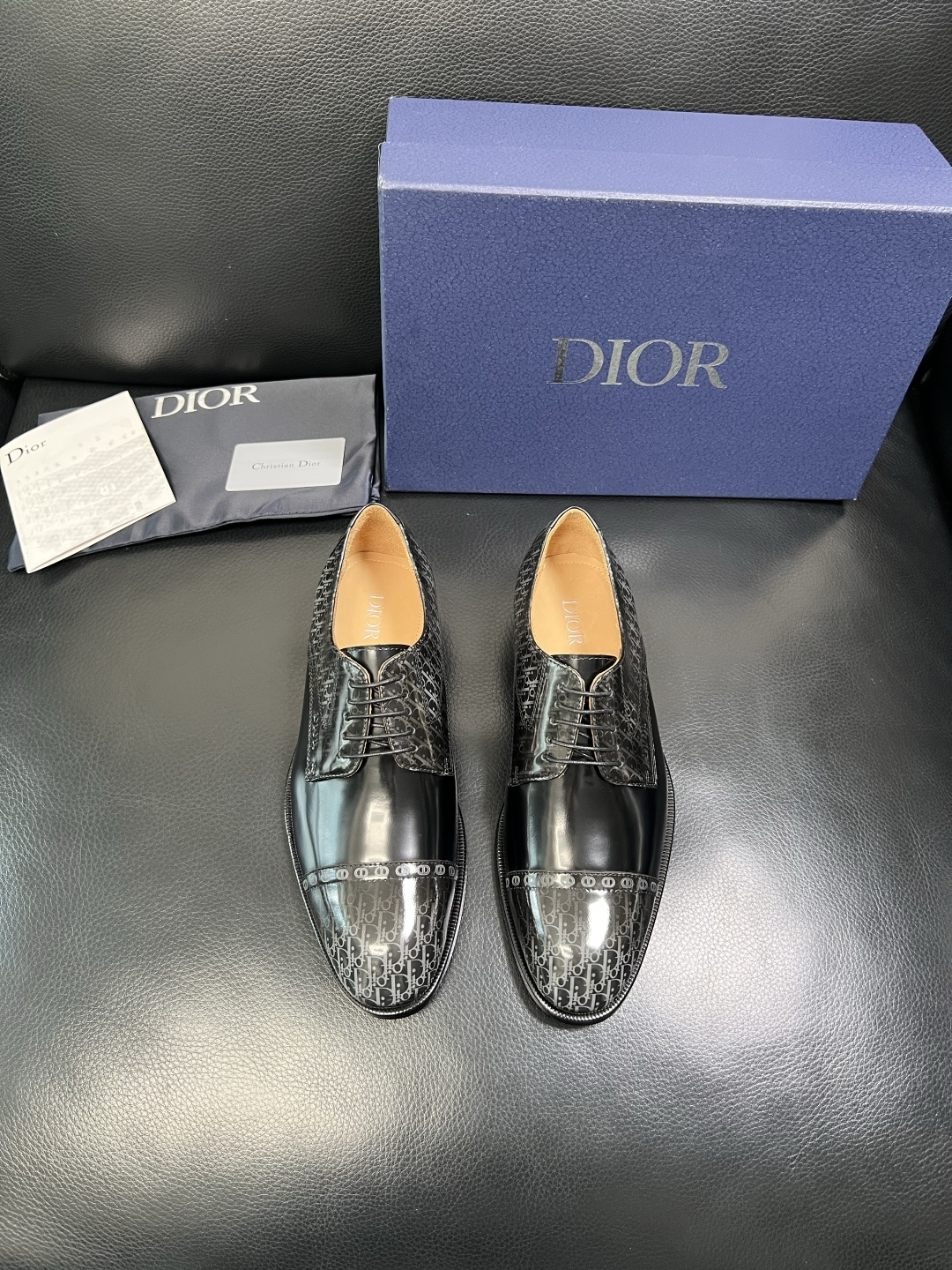 Dior 高品质 顶级工艺品 迪奥 皮鞋系列专柜同步原厂配置，意大利进口牛皮，全进口水染牛皮里垫，鞋底：