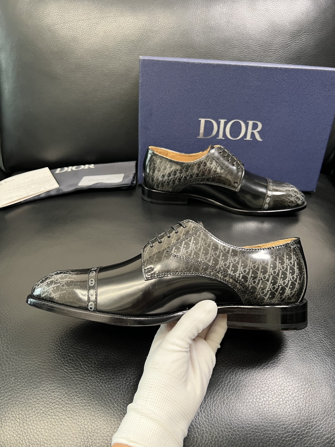 Dior 高品质 顶级工艺品 迪奥 皮鞋系列专柜同步原厂配置，意大利进口牛皮，全进口水染牛皮里垫，鞋底：