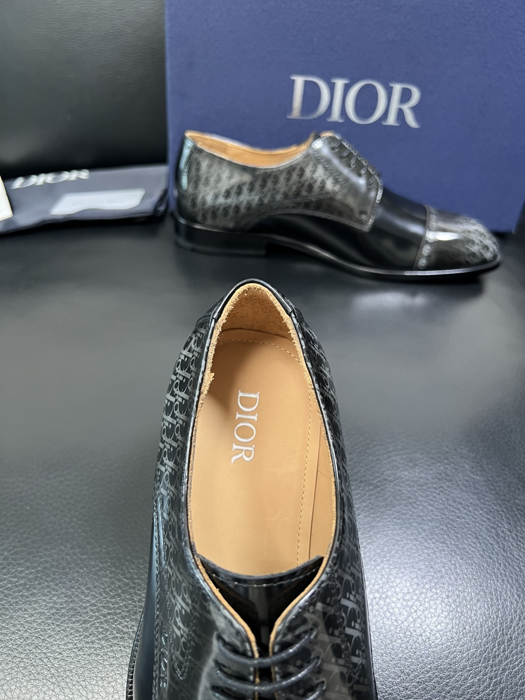 Dior 高品质 顶级工艺品 迪奥 皮鞋系列专柜同步原厂配置，意大利进口牛皮，全进口水染牛皮里垫，鞋底：