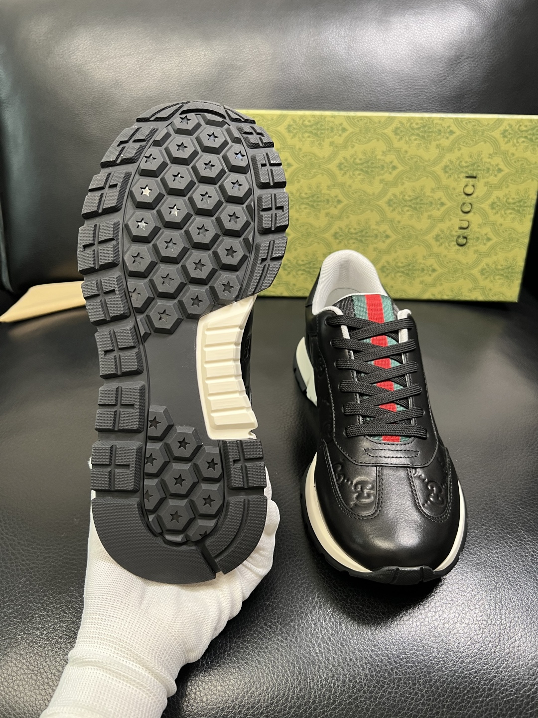 Gucci 高品质 顶级工艺品 古奇 专柜新款原厂配置，意大利进口牛皮面料，进口牛皮内里垫，透气舒适，鞋