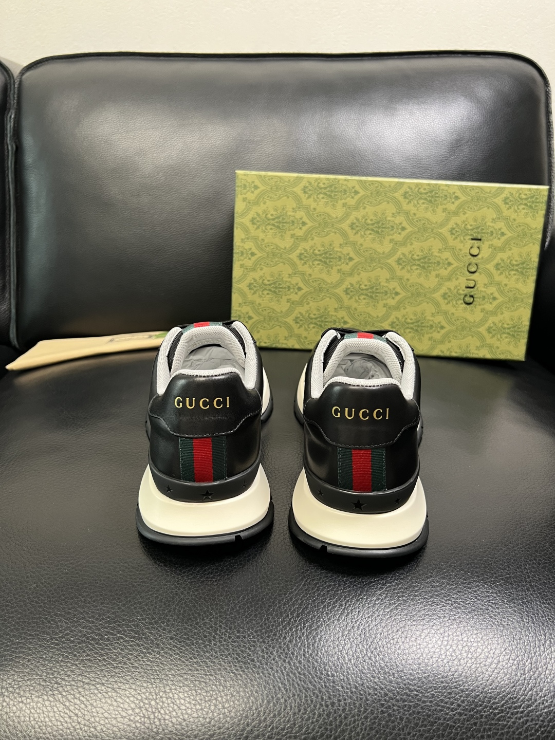 Gucci 高品质 顶级工艺品 古奇 专柜新款原厂配置，意大利进口牛皮面料，进口牛皮内里垫，透气舒适，鞋
