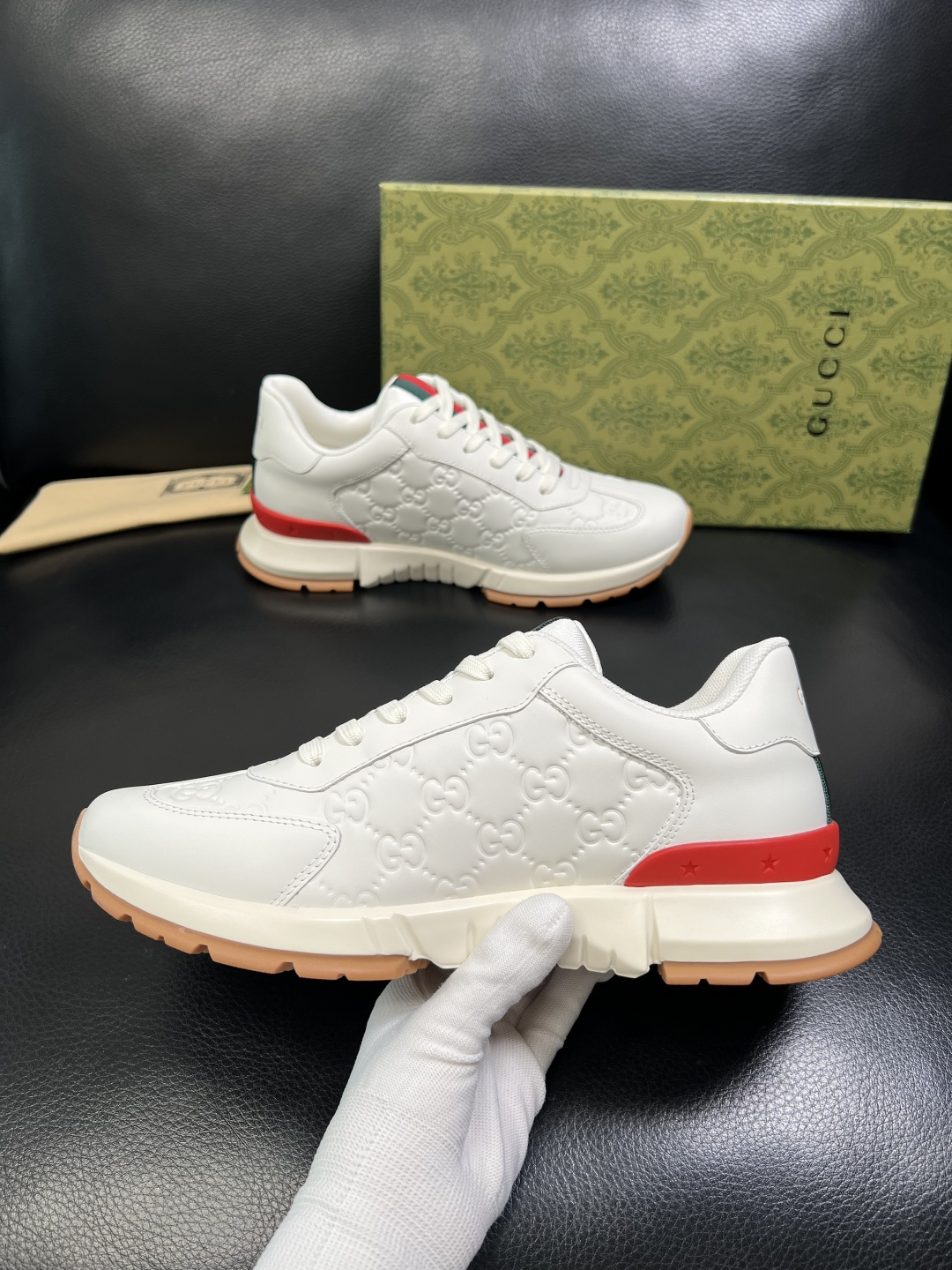 Gucci 高品质 顶级工艺品 古奇 专柜新款原厂配置，意大利进口牛皮面料，进口牛皮内里垫，透气舒适，鞋