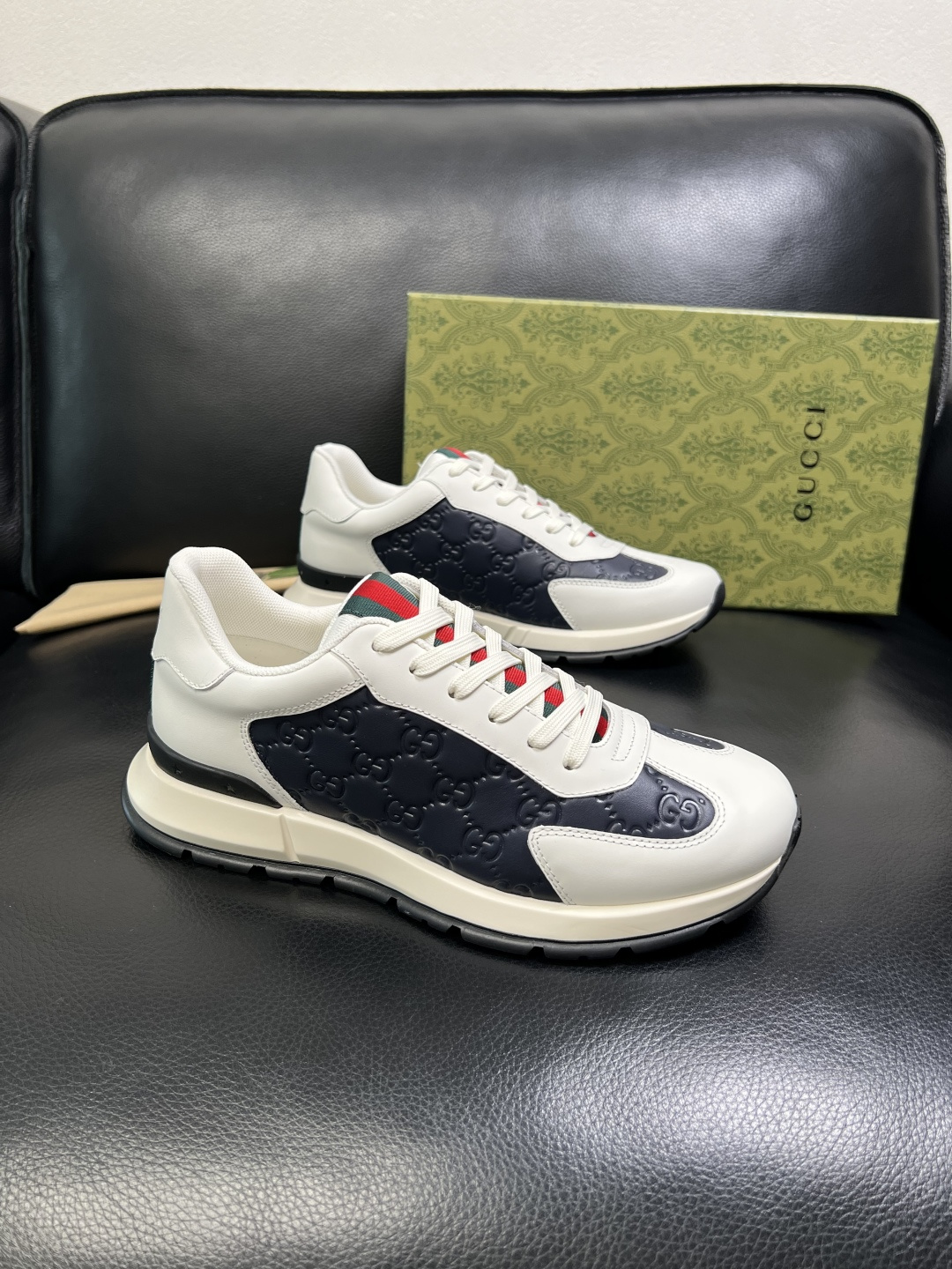 Gucci 高品质 顶级工艺品 古奇 专柜新款原厂配置，意大利进口牛皮面料，进口牛皮内里垫，透气舒适，鞋