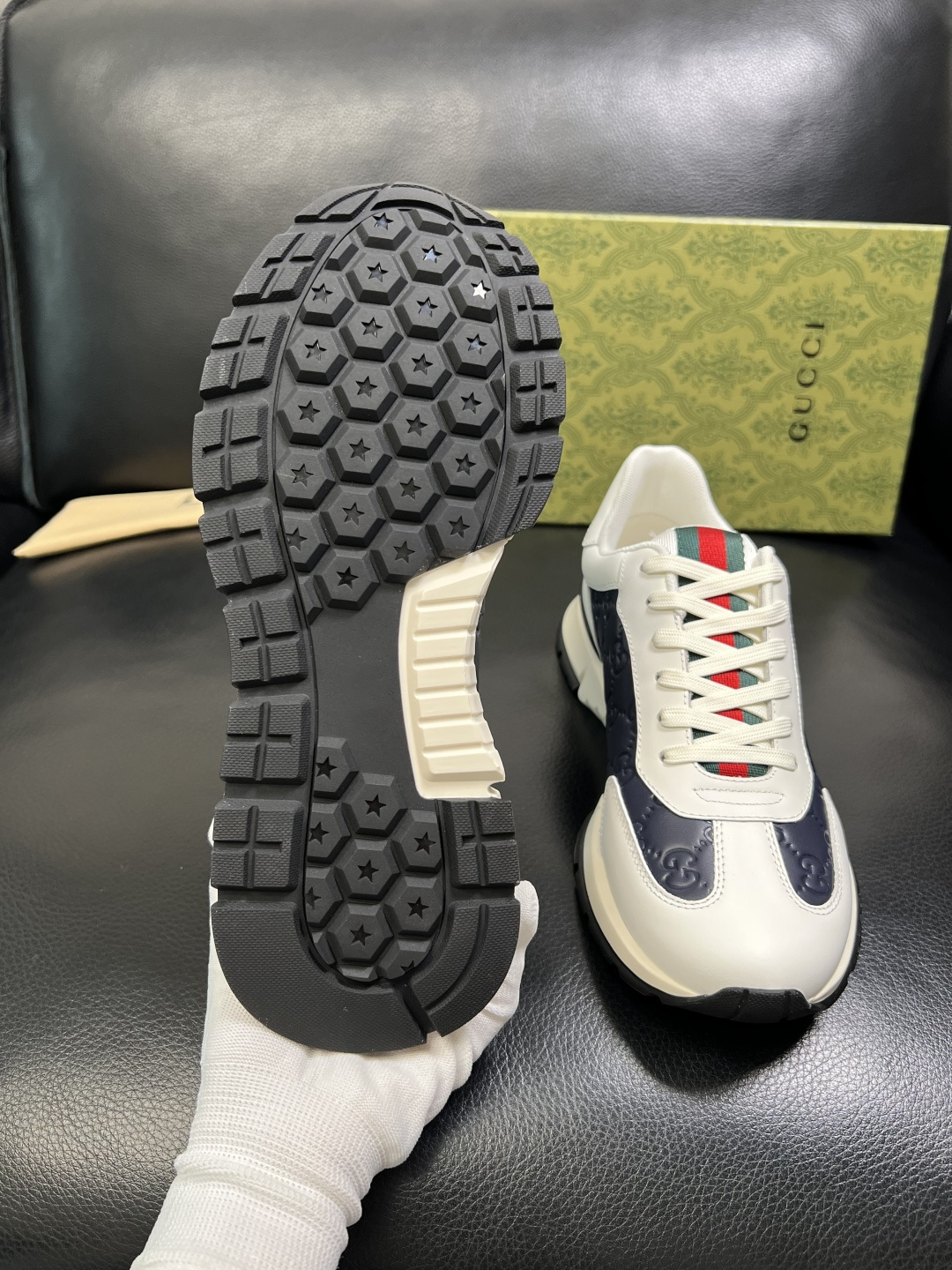 Gucci 高品质 顶级工艺品 古奇 专柜新款原厂配置，意大利进口牛皮面料，进口牛皮内里垫，透气舒适，鞋