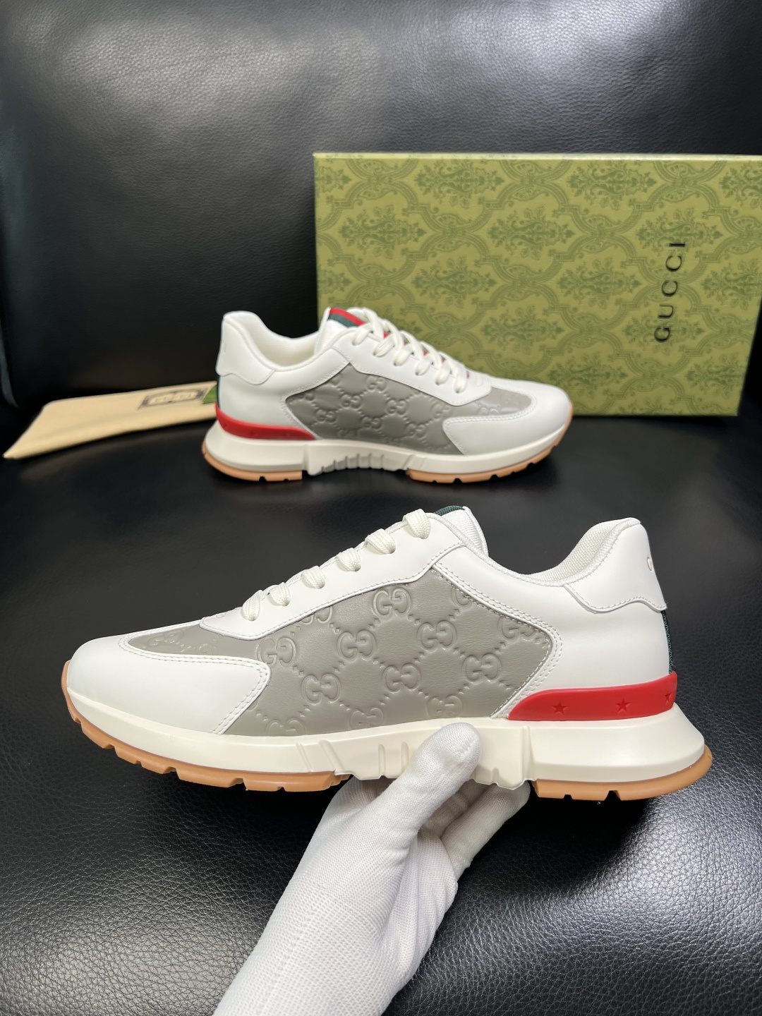 Gucci 高品质 顶级工艺品 古奇 专柜新款原厂配置，意大利进口牛皮面料，进口牛皮内里垫，透气舒适，鞋