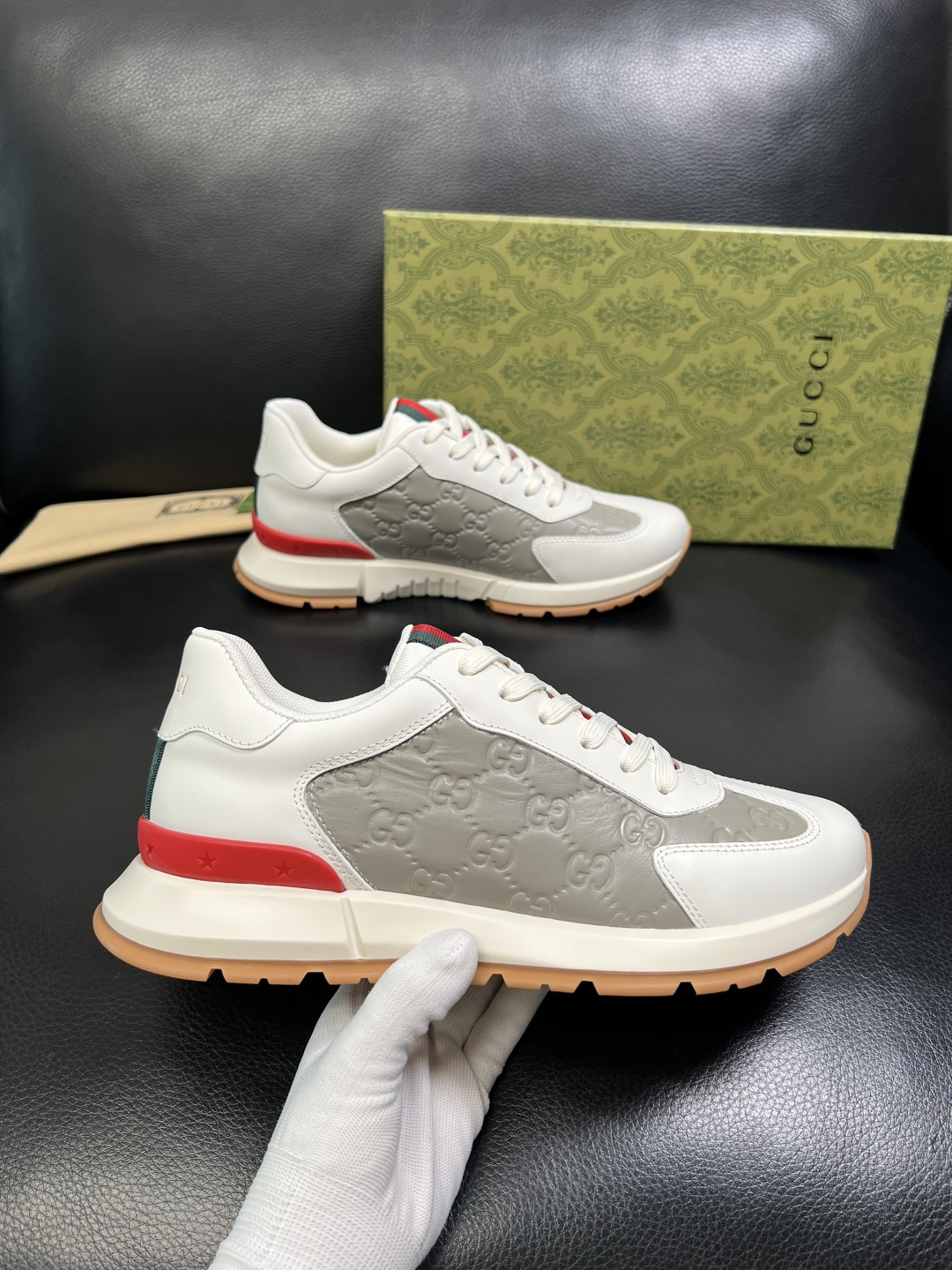 Gucci 高品质 顶级工艺品 古奇 专柜新款原厂配置，意大利进口牛皮面料，进口牛皮内里垫，透气舒适，鞋