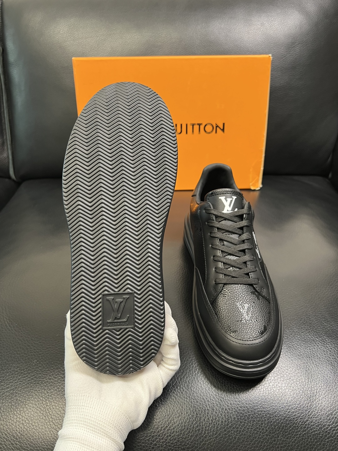 Lv 高品质 顶级工艺品 路易威登，运动板鞋专柜同步，鞋面意大利进口，高品质拼接缤纷色彩复杂工艺品，进口