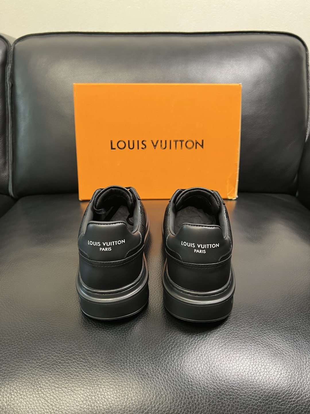 Lv 高品质 顶级工艺品 路易威登，运动板鞋专柜同步，鞋面意大利进口，高品质拼接缤纷色彩复杂工艺品，进口