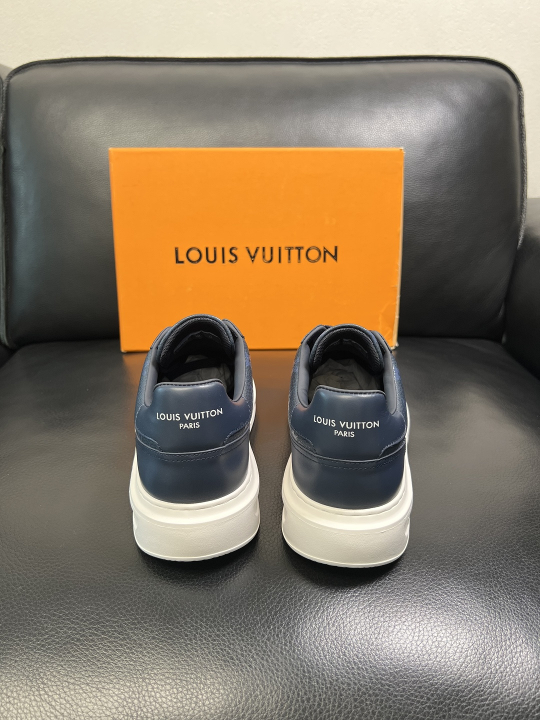 Lv 高品质 顶级工艺品 路易威登，运动板鞋专柜同步，鞋面意大利进口，高品质拼接缤纷色彩复杂工艺品，进口