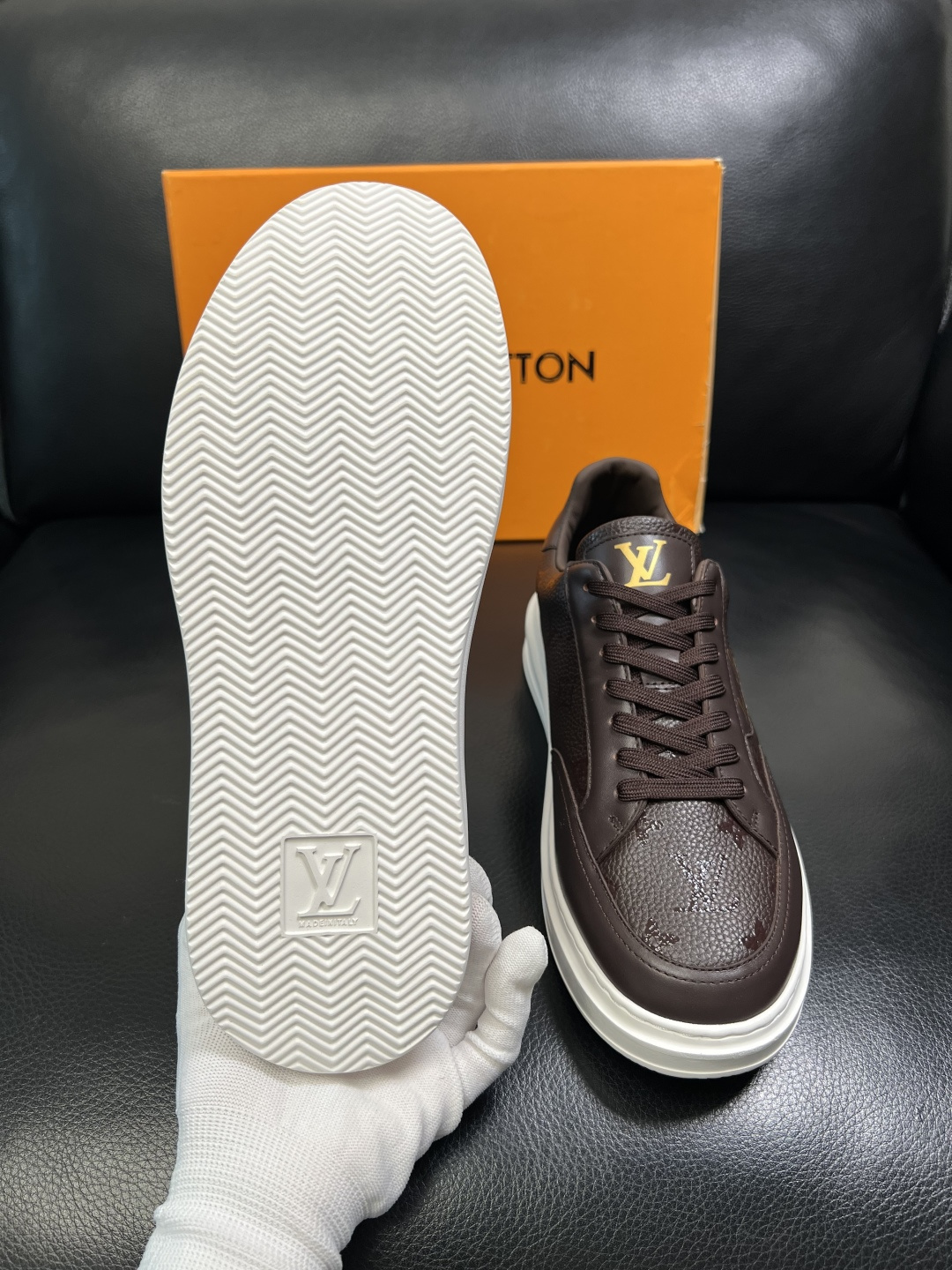 Lv 高品质 顶级工艺品 路易威登，运动板鞋专柜同步，鞋面意大利进口，高品质拼接缤纷色彩复杂工艺品，进口