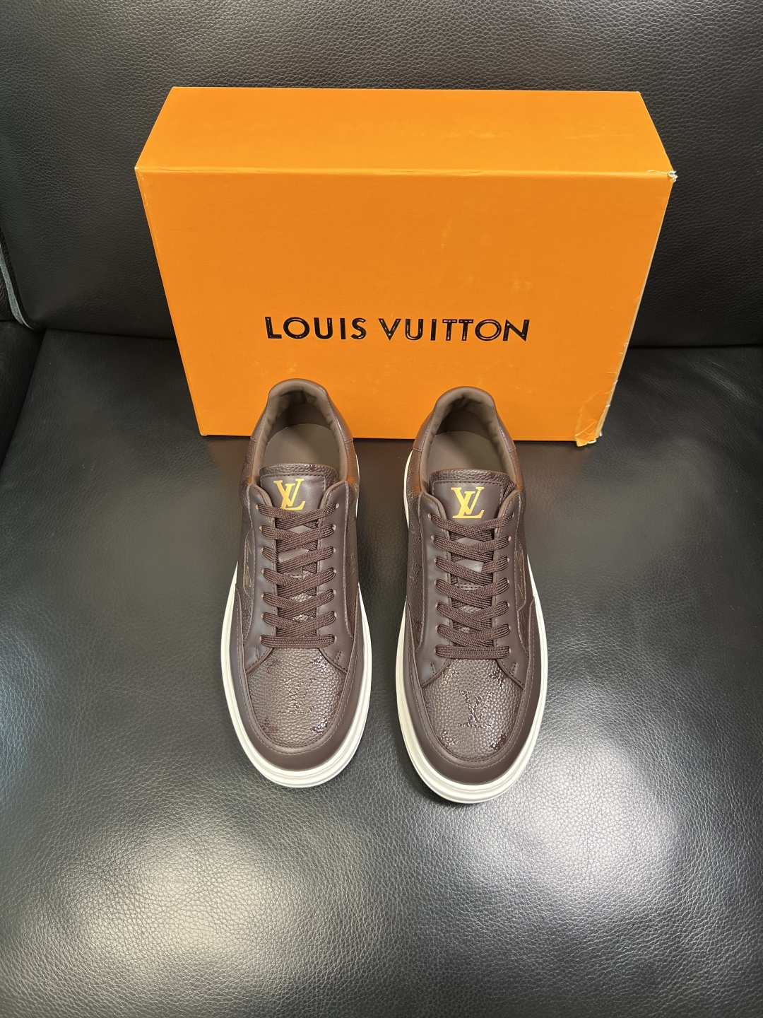 Lv 高品质 顶级工艺品 路易威登，运动板鞋专柜同步，鞋面意大利进口，高品质拼接缤纷色彩复杂工艺品，进口