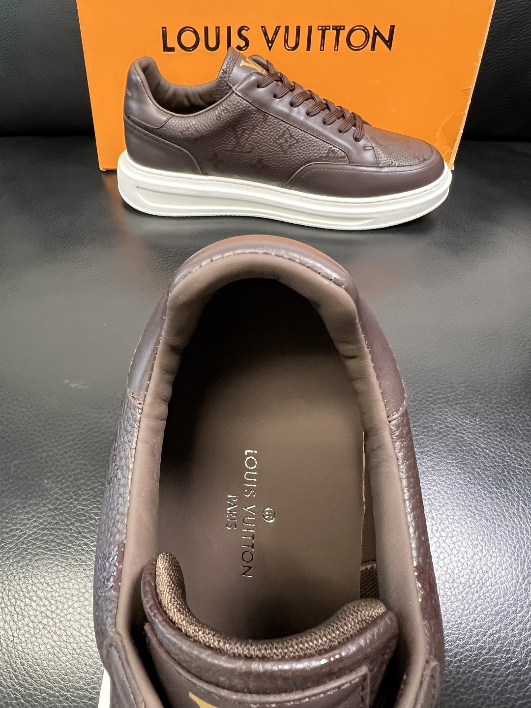 Lv 高品质 顶级工艺品 路易威登，运动板鞋专柜同步，鞋面意大利进口，高品质拼接缤纷色彩复杂工艺品，进口