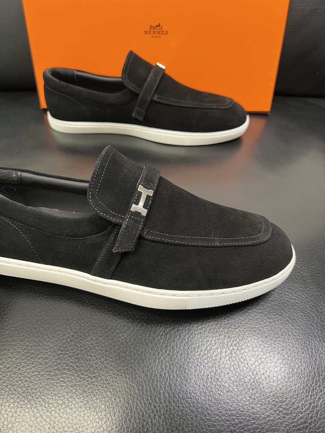 Hermes 高品质 顶级工艺品 爱马仕 专柜同步发售原厂配置，意大利进口原版牛皮面料，高品质拼接工艺，