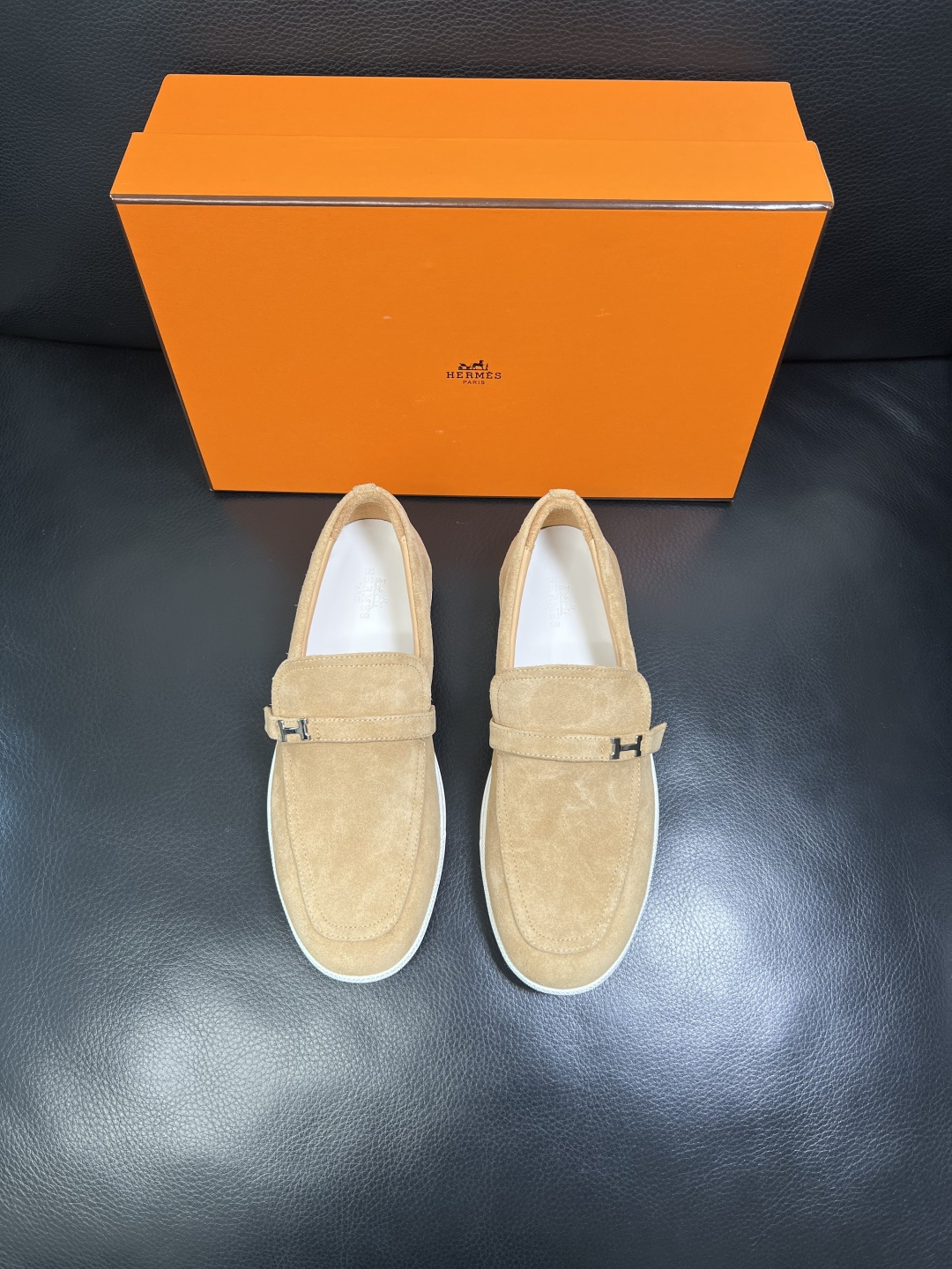 Hermes 高品质 顶级工艺品 爱马仕 专柜同步发售原厂配置，意大利进口原版牛皮面料，高品质拼接工艺，