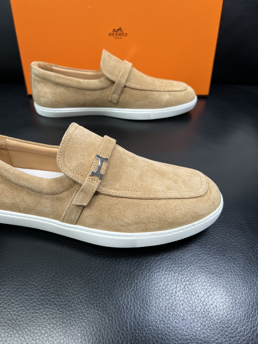 Hermes 高品质 顶级工艺品 爱马仕 专柜同步发售原厂配置，意大利进口原版牛皮面料，高品质拼接工艺，