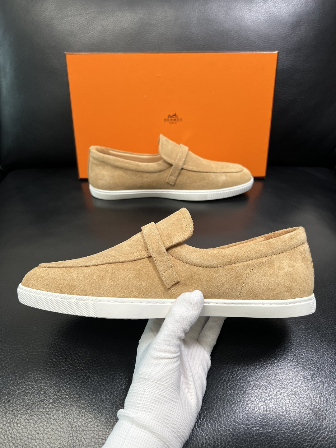 Hermes 高品质 顶级工艺品 爱马仕 专柜同步发售原厂配置，意大利进口原版牛皮面料，高品质拼接工艺，