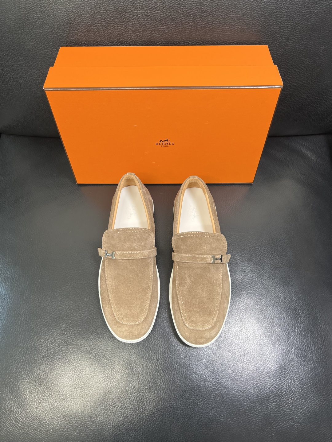 Hermes 高品质 顶级工艺品 爱马仕 专柜同步发售原厂配置，意大利进口原版牛皮面料，高品质拼接工艺，