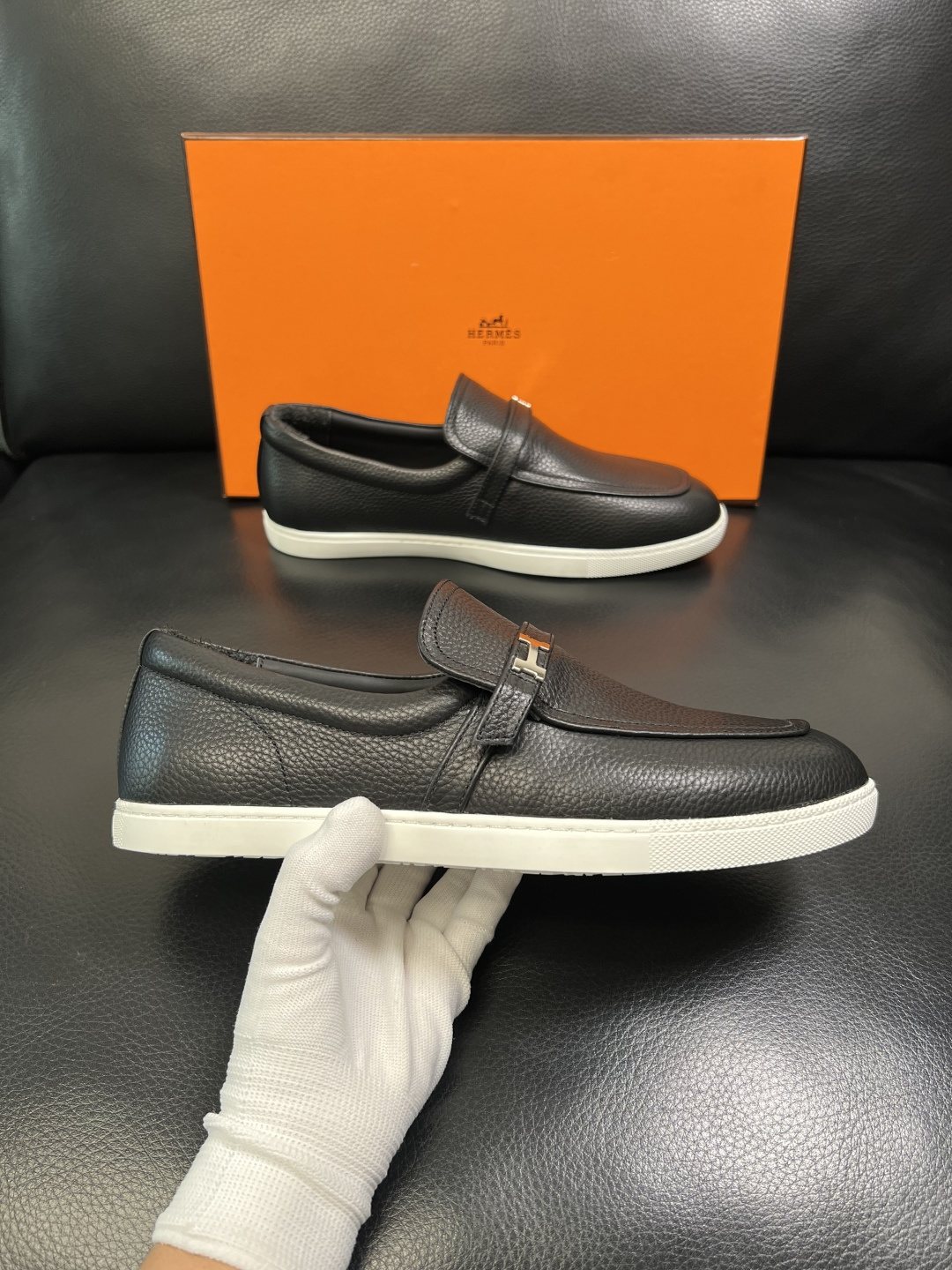 Hermes 高品质 顶级工艺品 爱马仕 专柜同步发售原厂配置，意大利进口原版牛皮面料，高品质拼接工艺，