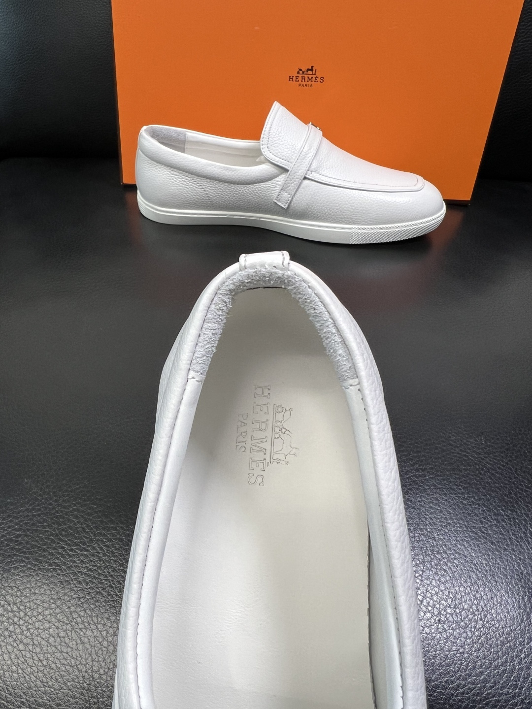 Hermes 高品质 顶级工艺品 爱马仕 专柜同步发售原厂配置，意大利进口原版牛皮面料，高品质拼接工艺，