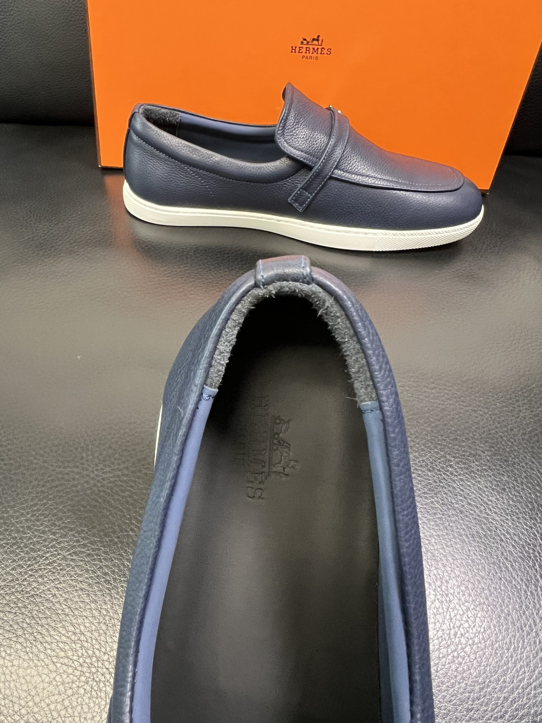 Hermes 高品质 顶级工艺品 爱马仕 专柜同步发售原厂配置，意大利进口原版牛皮面料，高品质拼接工艺，