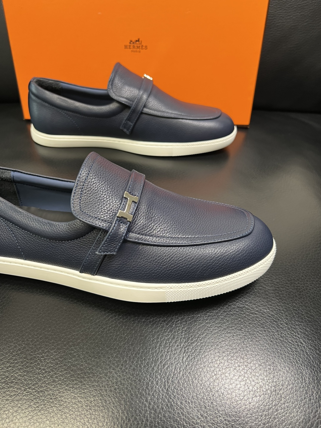 Hermes 高品质 顶级工艺品 爱马仕 专柜同步发售原厂配置，意大利进口原版牛皮面料，高品质拼接工艺，