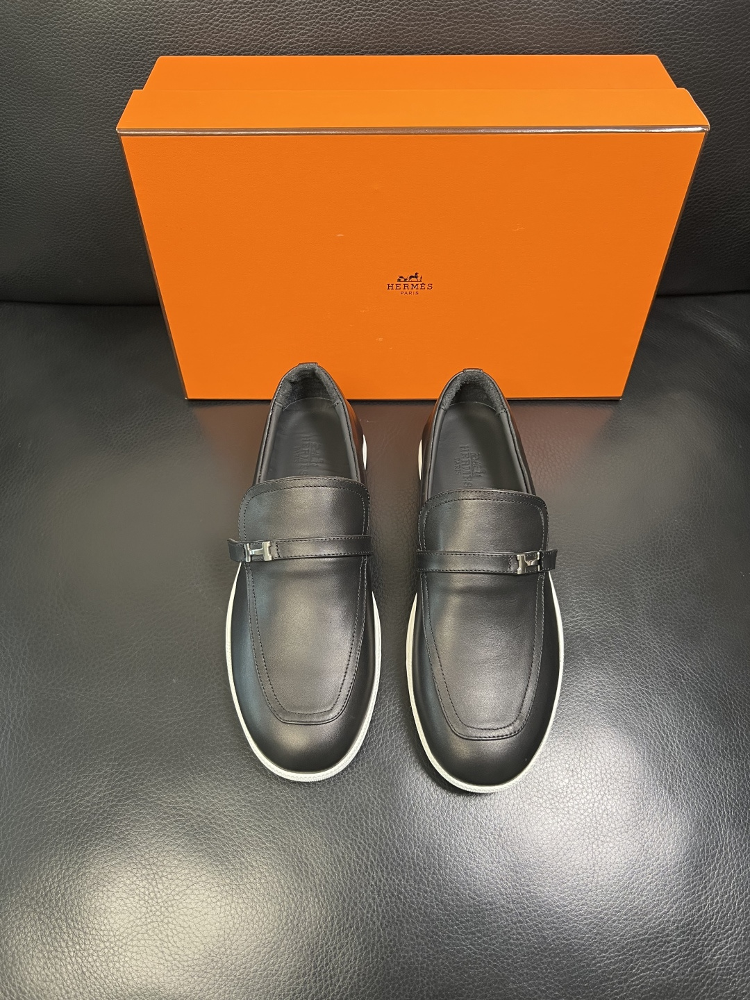 Hermes 高品质 顶级工艺品 爱马仕 专柜同步发售原厂配置，意大利进口原版牛皮面料，高品质拼接工艺，