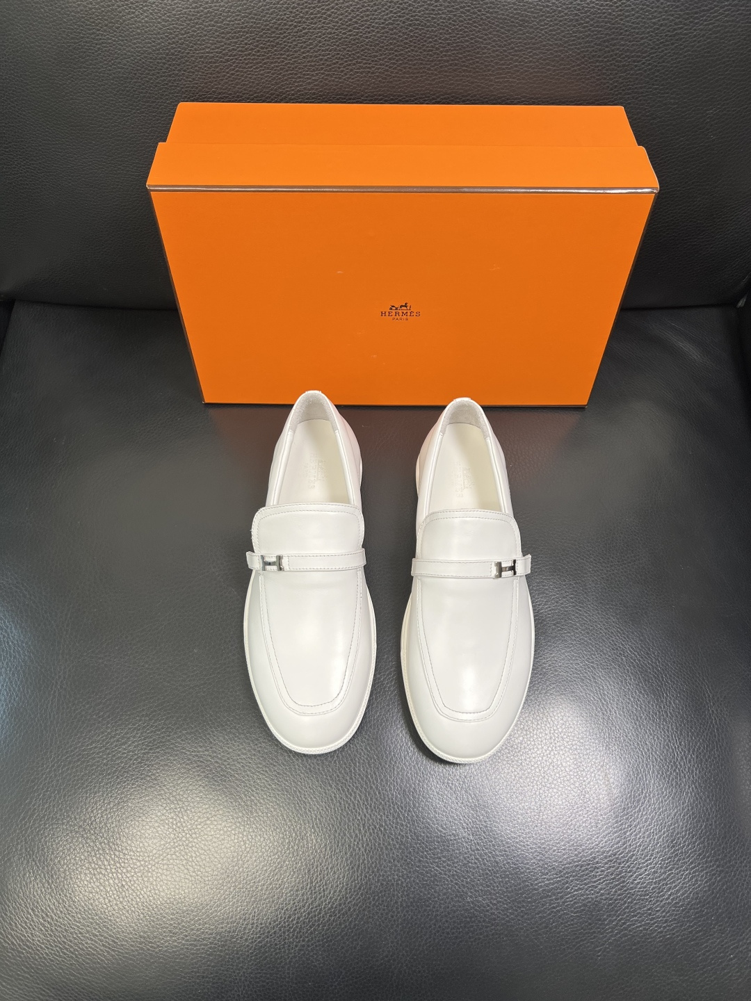 Hermes 高品质 顶级工艺品 爱马仕 专柜同步发售原厂配置，意大利进口原版牛皮面料，高品质拼接工艺，