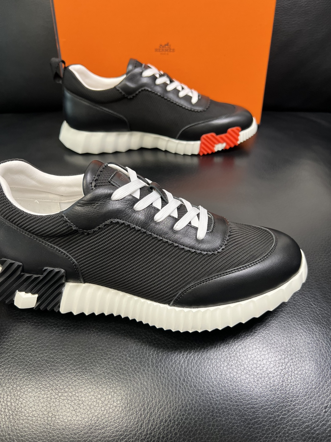 Hermes 高品质 顶级工艺品 爱马仕 专柜同步发售原厂配置，意大利进口原版牛皮面料，高品质拼接工艺，