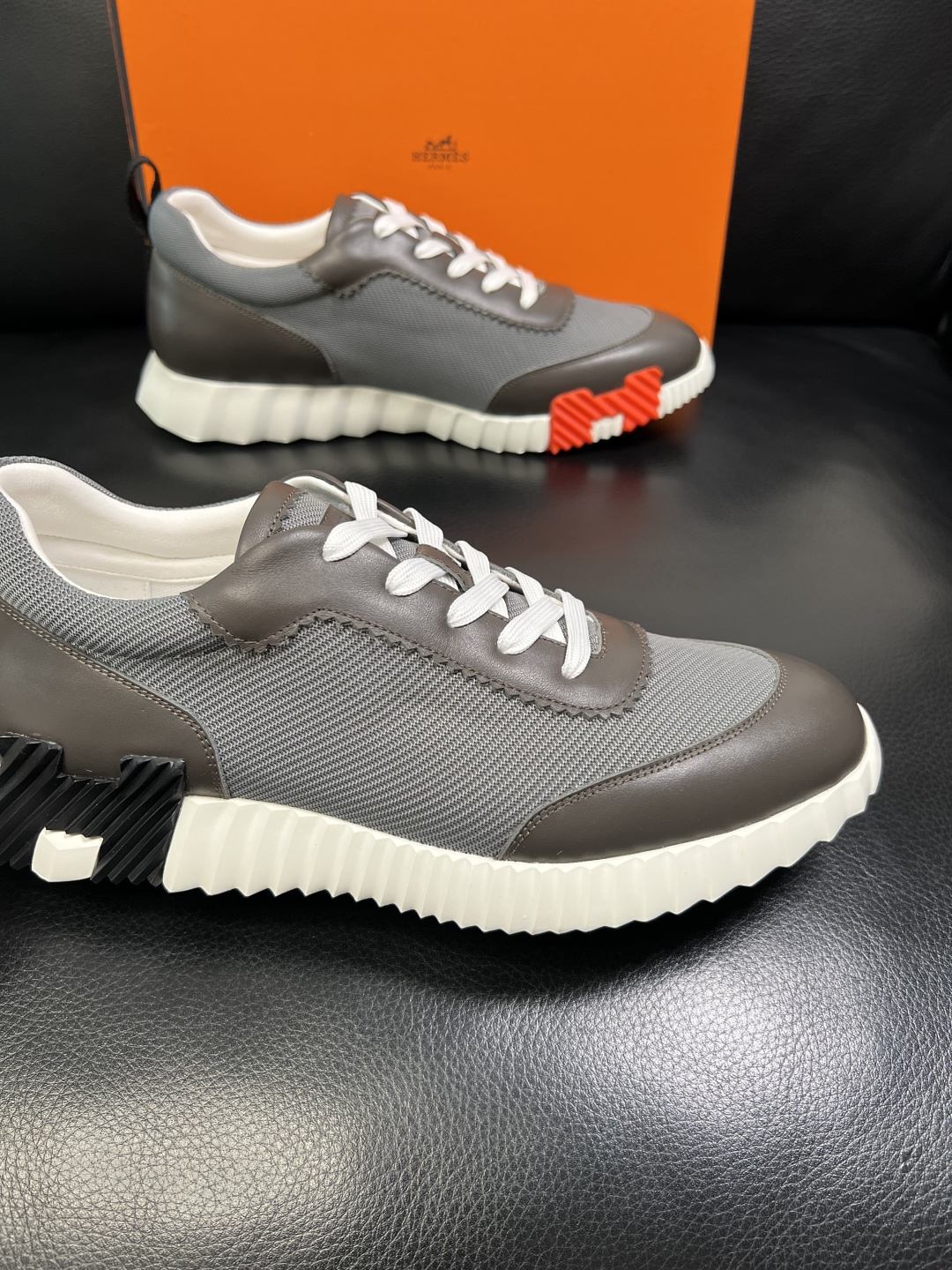 Hermes 高品质 顶级工艺品 爱马仕 专柜同步发售原厂配置，意大利进口原版牛皮面料，高品质拼接工艺，