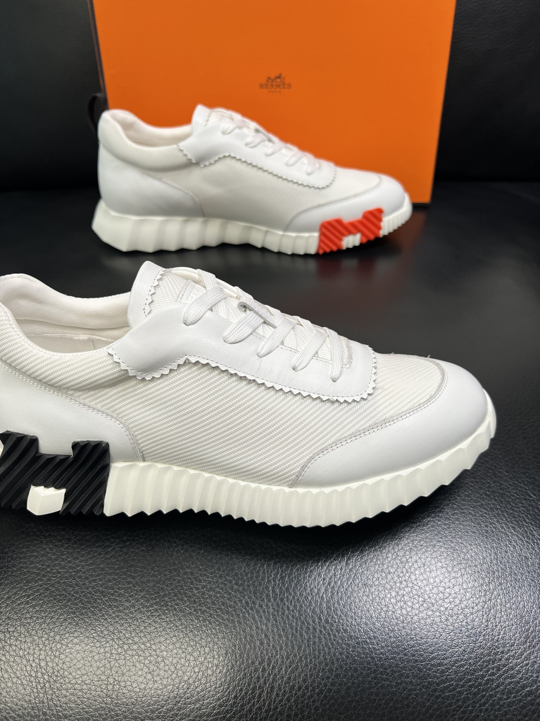 Hermes 高品质 顶级工艺品 爱马仕 专柜同步发售原厂配置，意大利进口原版牛皮面料，高品质拼接工艺，