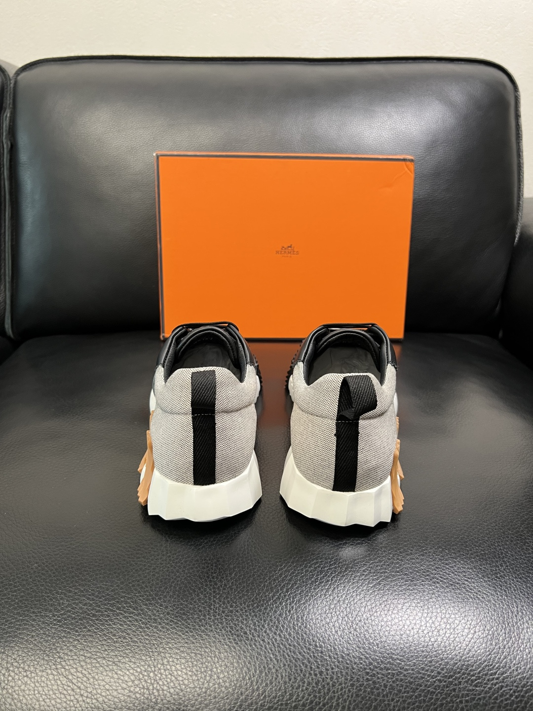 Hermes 高品质 顶级工艺品 爱马仕 专柜同步发售原厂配置，意大利进口原版牛皮面料，高品质拼接工艺，