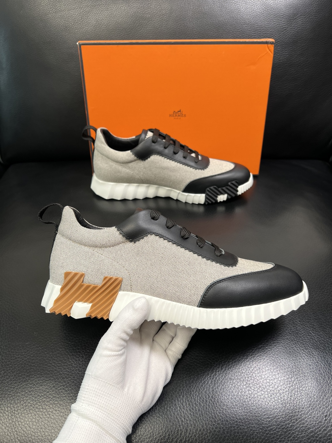 Hermes 高品质 顶级工艺品 爱马仕 专柜同步发售原厂配置，意大利进口原版牛皮面料，高品质拼接工艺，