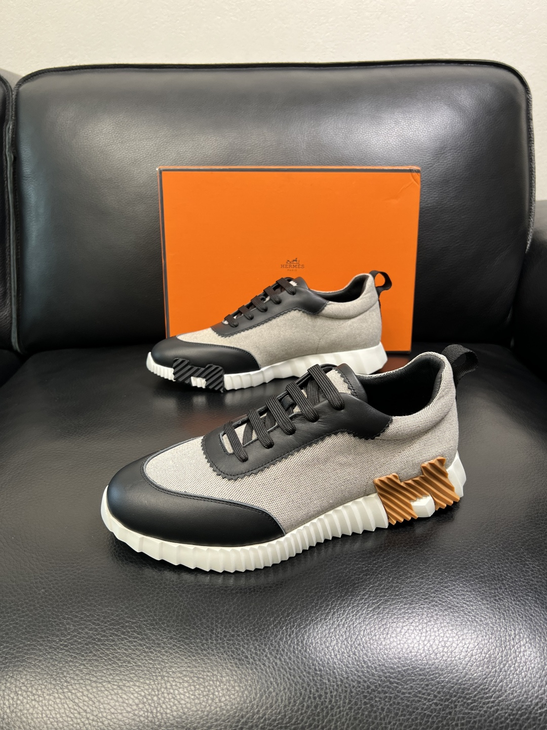 Hermes 高品质 顶级工艺品 爱马仕 专柜同步发售原厂配置，意大利进口原版牛皮面料，高品质拼接工艺，