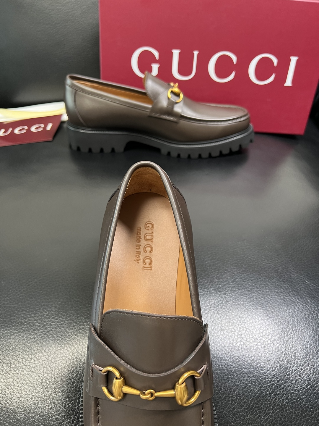 Ferragamo 高品质 顶级工艺品 菲拉格慕 专柜同步发售原厂配置，意大利进口原版牛皮，进口水染牛里