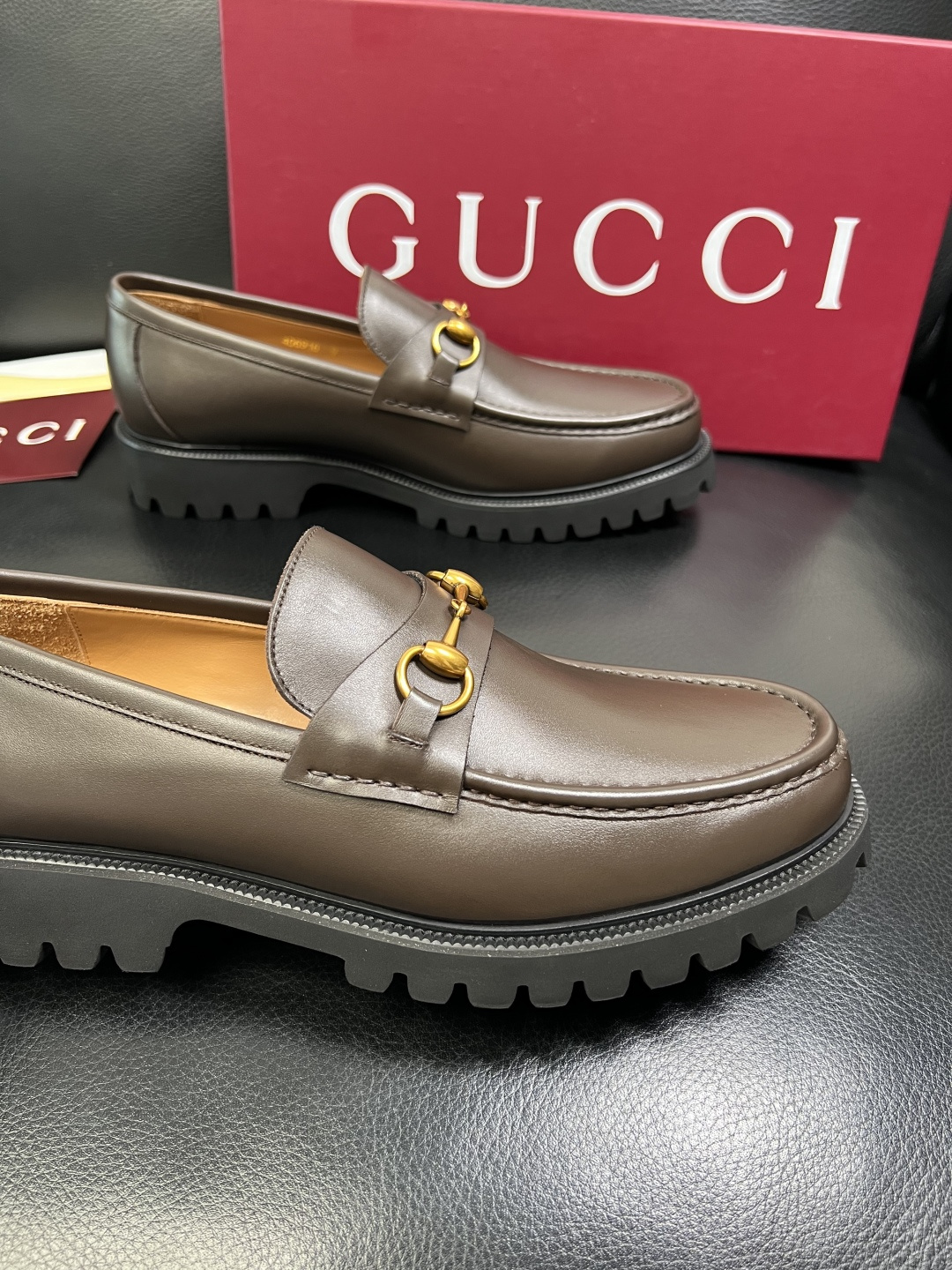 Ferragamo 高品质 顶级工艺品 菲拉格慕 专柜同步发售原厂配置，意大利进口原版牛皮，进口水染牛里