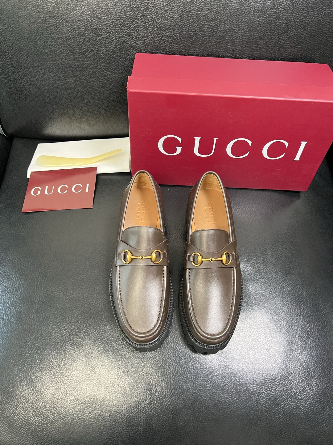 Ferragamo 高品质 顶级工艺品 菲拉格慕 专柜同步发售原厂配置，意大利进口原版牛皮，进口水染牛里