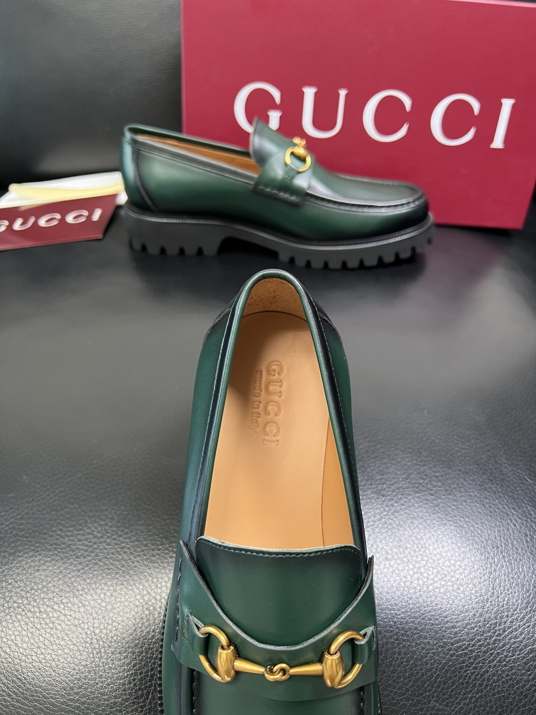 Ferragamo 高品质 顶级工艺品 菲拉格慕 专柜同步发售原厂配置，意大利进口原版牛皮，进口水染牛里