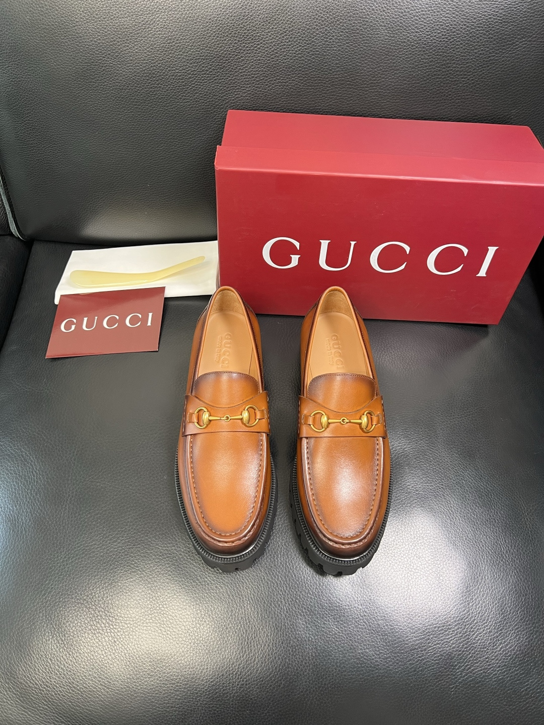 Ferragamo 高品质 顶级工艺品 菲拉格慕 专柜同步发售原厂配置，意大利进口原版牛皮，进口水染牛里