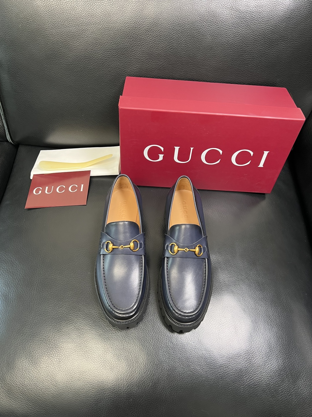 Ferragamo 高品质 顶级工艺品 菲拉格慕 专柜同步发售原厂配置，意大利进口原版牛皮，进口水染牛里